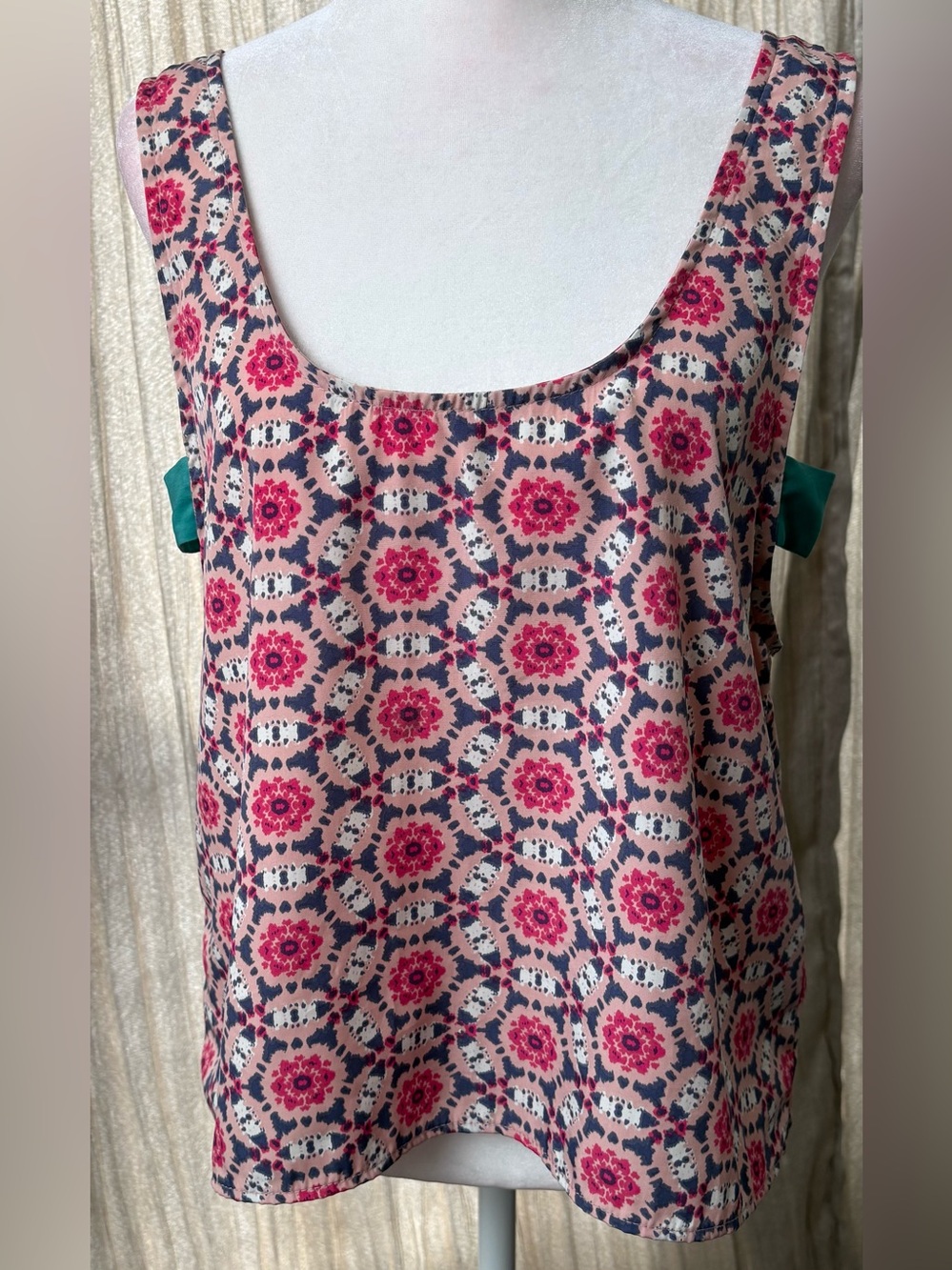 Solemio Floral Print Criss Cross Open Back Tank Top Small